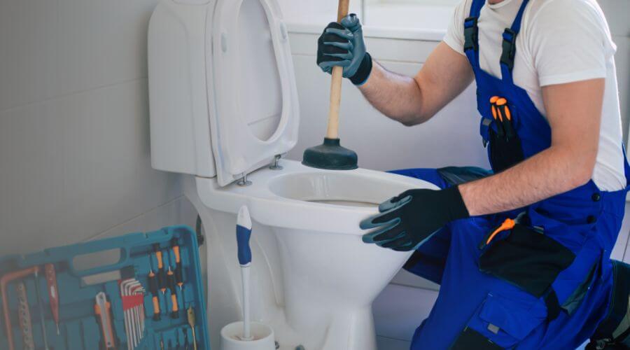 Professional septic pumping service in New Memphis, IL